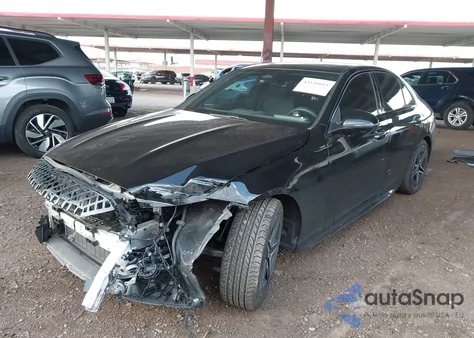 2024 Mercedes-Benz C 300 z USA, uszkodzony, nr VIN W1KAF4GB7RR235978